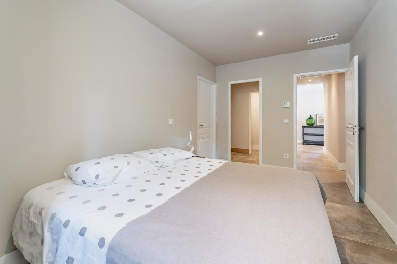 Appartement Loft d'architecte au coeur d'un domaine viticole à La Cadiere-d'Azur Extérieur photo